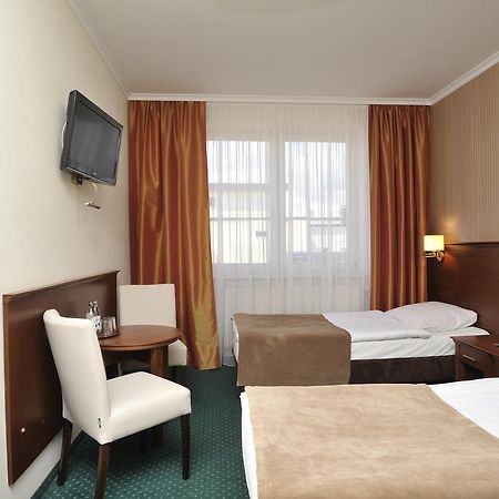 Hotel Lotos Woskrzenice Duze エクステリア 写真
