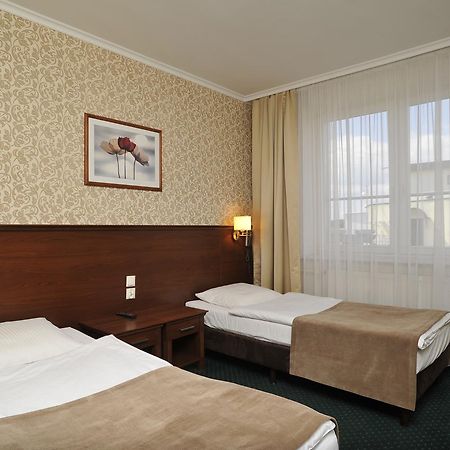 Hotel Lotos Woskrzenice Duze エクステリア 写真